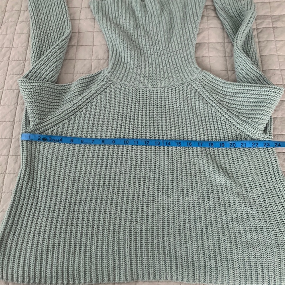 Mossimo Extra Large Cropped Sweater - image 5